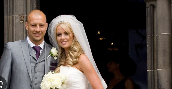 Alan Hutton Wife and Public Life