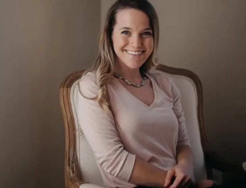 Elizabeth Lambert Net Worth
